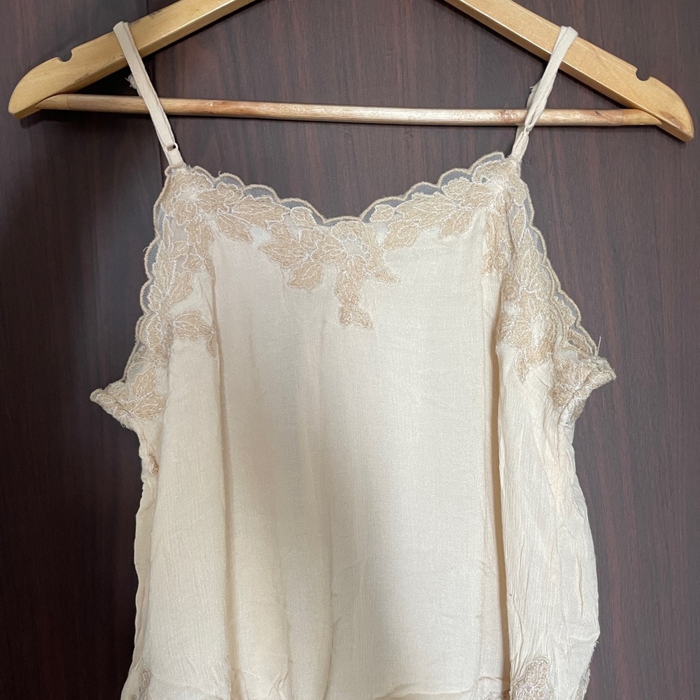 American Eagle Nude Lace Top - Picture 3 of 7